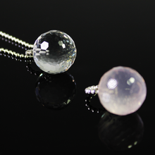 Lade das Bild in den Galerie-Viewer, Kugelanhänger Bergkristall