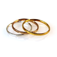 Lade das Bild in den Galerie-Viewer, Geschmiedeter Ring Rotgold