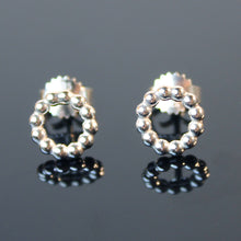 Lade das Bild in den Galerie-Viewer, Ohrstecker Dots Silber