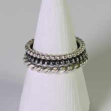 Lade das Bild in den Galerie-Viewer, Klassischer Kugelring geschwärzt