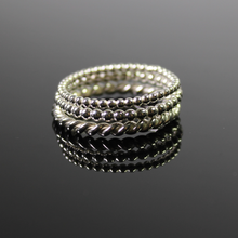 Lade das Bild in den Galerie-Viewer, Kugel Ringset No 08