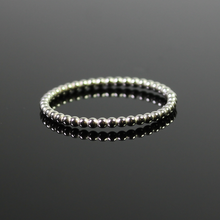 Lade das Bild in den Galerie-Viewer, Mini Kugelring Silber